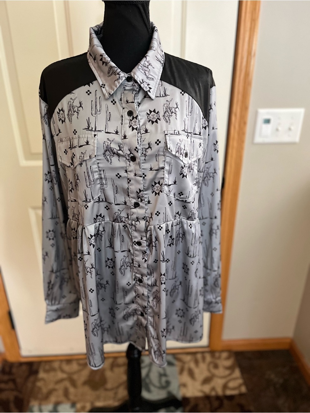 2 Fly Nashville Nights gray & black western pattern button front blouse. XL
